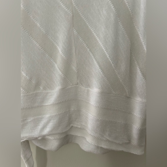 IZ Byer Light Ivory Short Sleeve Lacey Back Top. Size Small - Picture 6 of 11